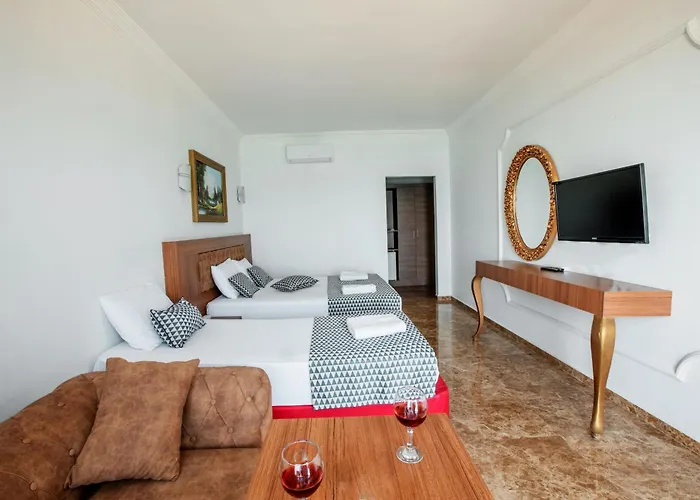 Kristal Beach Hotel Antalya